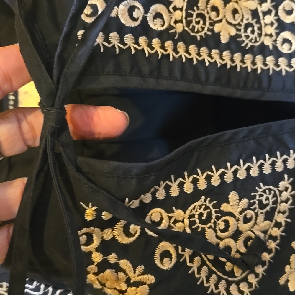 Anthropologie Stylish Embroidered Black Blouse - Picture 3 of 9